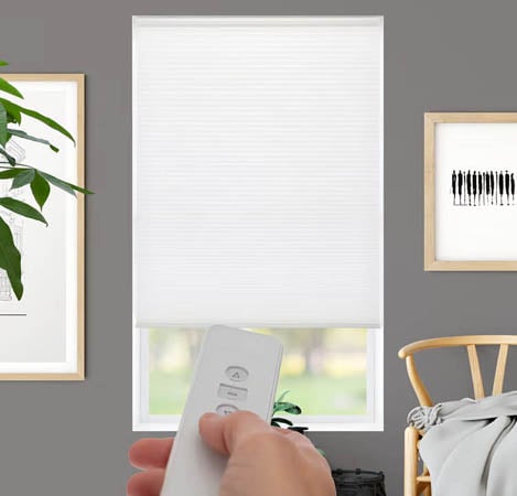 Cellular shade with remote control motorization