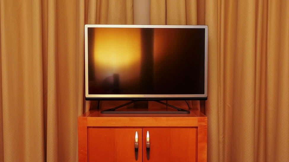 Fix TV glare with the right window treatments