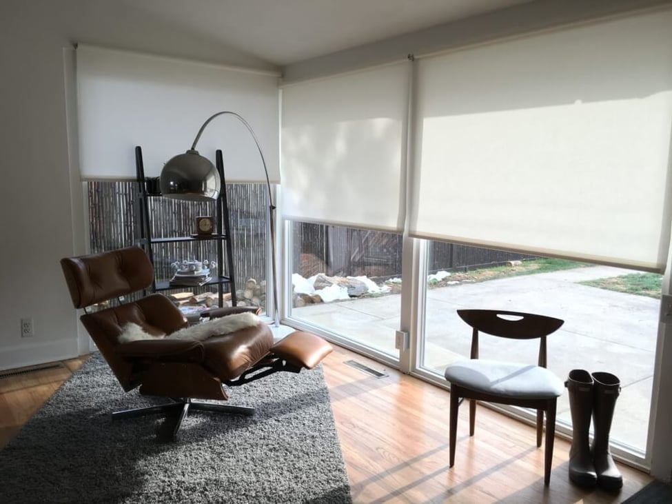 Remove dated and worn out furniture and décor